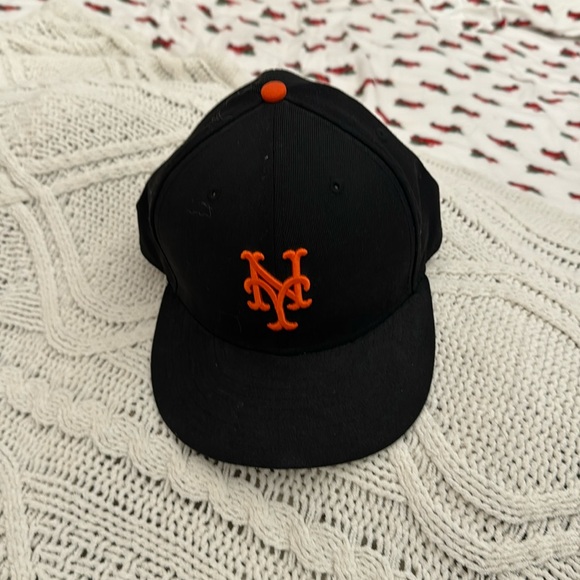 New York giants hat - Picture 1 of 3